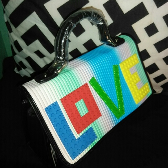 "LOVE" Handbag - Picture 4 of 4